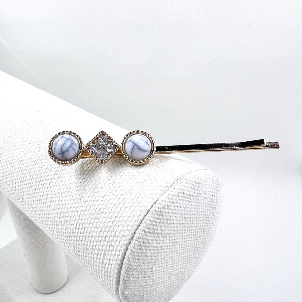 Scarf / Sweater Clip - Faux Stone & Rhinestone Gold Tone 2.75” Clip